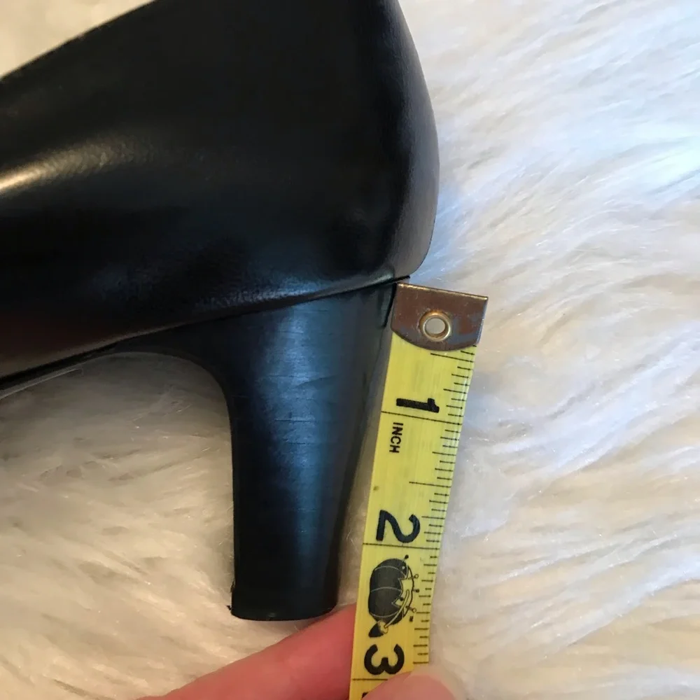 Lauren Ralph Lauren black open toe leather heels 9